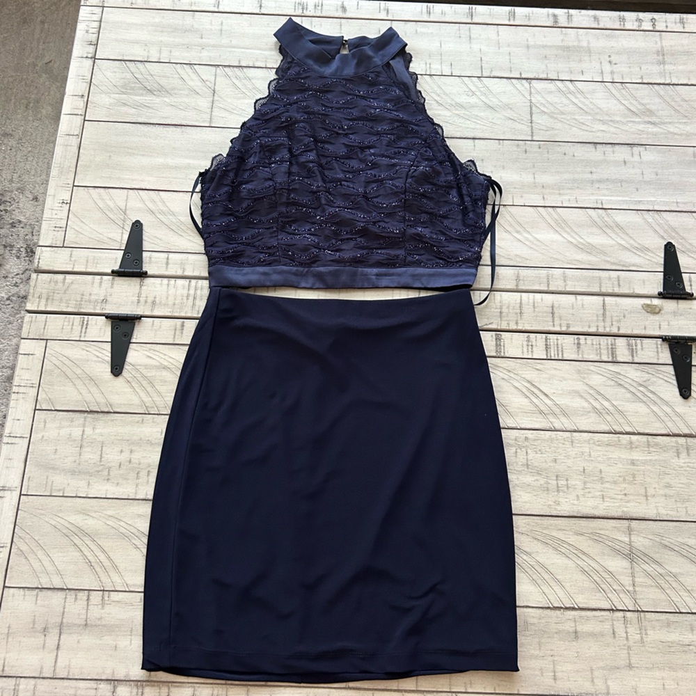 Two piece skirt set